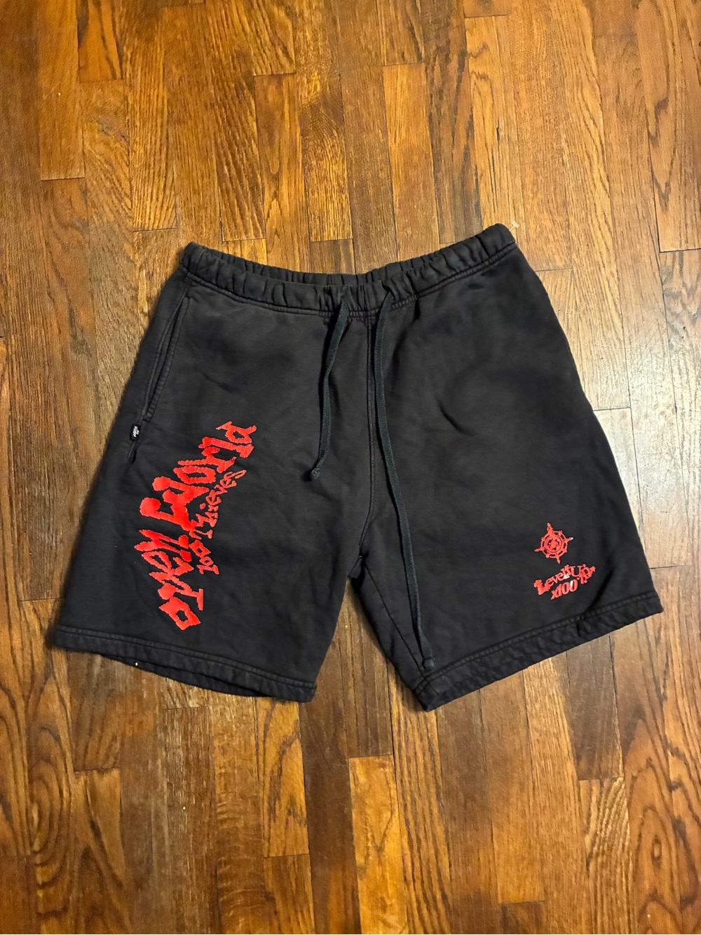 100 thieves underworld shorts size medium